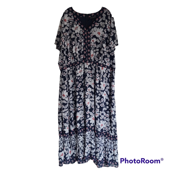 Lane Bryant Dresses & Skirts - Lane Bryant Blue & White Mixed Floral Flutter Sleeve Maxi Dress Size 28